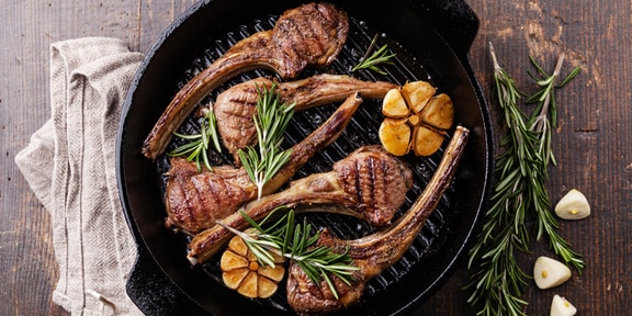 Dobro dimljena svinjska špic rebra kg